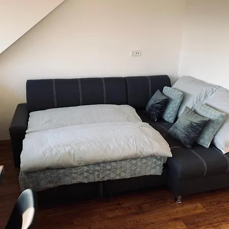 Apartament Pouchov Apartman *