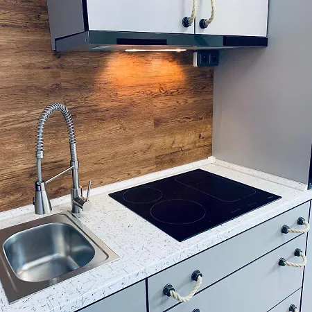 Apartament Pouchov Apartman